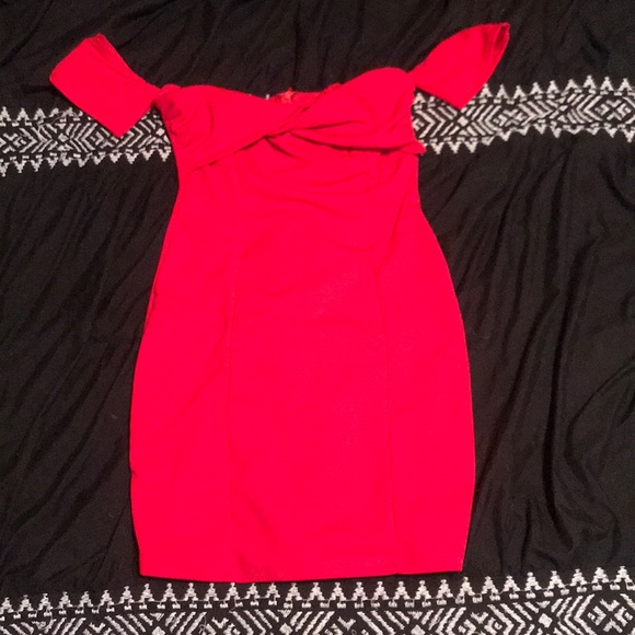 Red off the shoulder mini dress - Picture 1 of 1